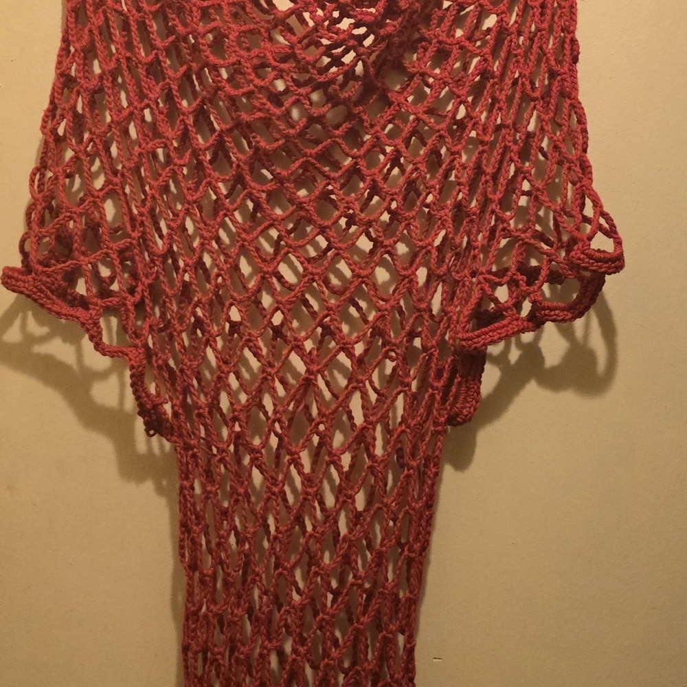 Red Fishnet Wrap with Geometric Pattern - Picture 2 of 2